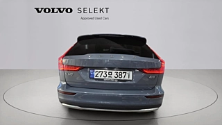VOLVO V60 CROSS COUNTRY 2023