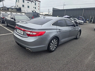 HYUNDAI GRANDEUR HG HYBRID 2016