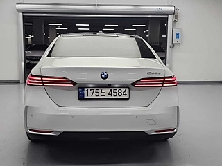 BMW 5-SERIES G60 2023