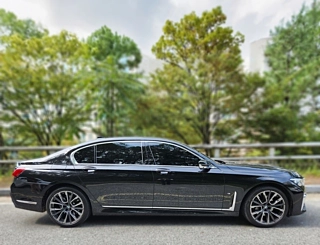 BMW 7-SERIES G11 2021