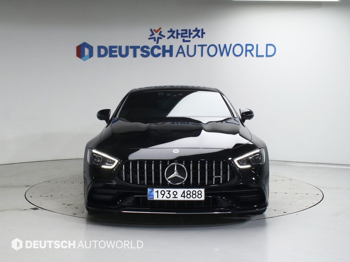 MERCEDES BENZ AMG GT 2023
