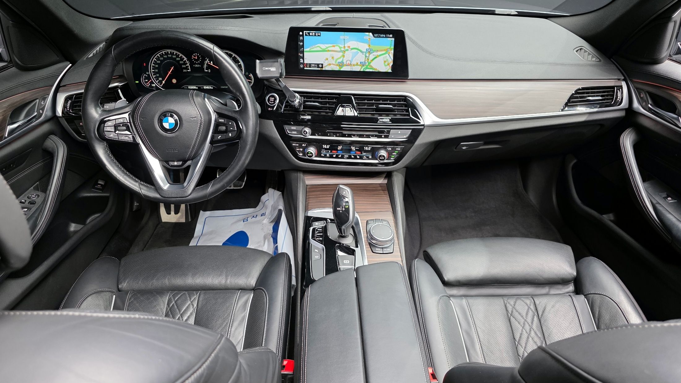 BMW 5-SERIES G30 2017