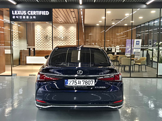 LEXUS ES300H 2025
