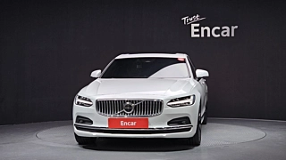 VOLVO S90 2022