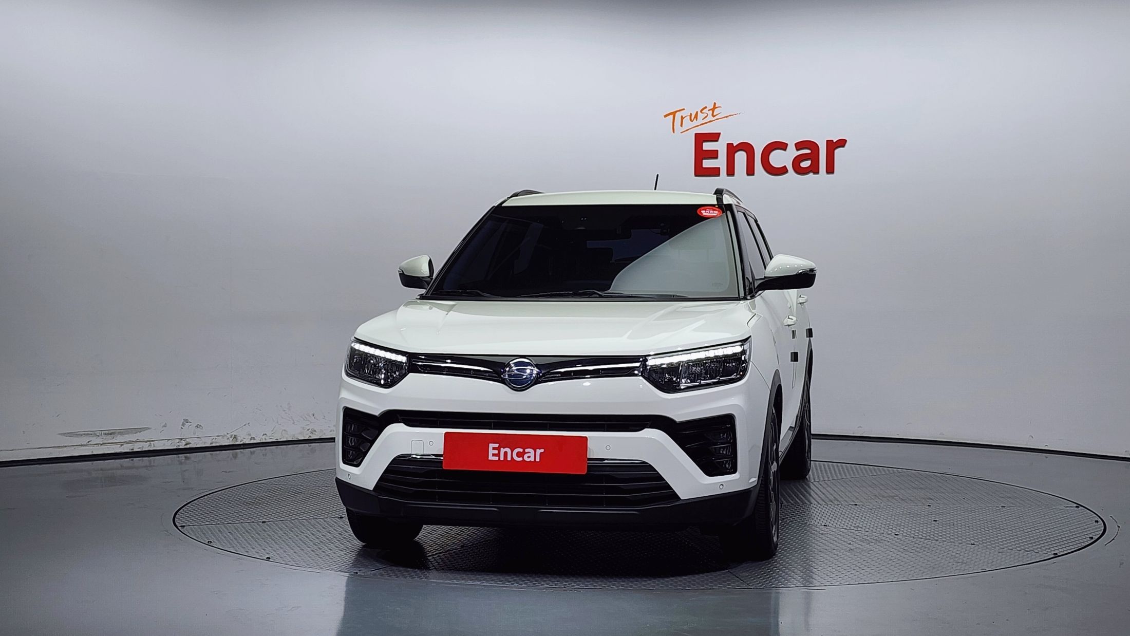 SSANGYONG TIVOLI VERY NEW 2021