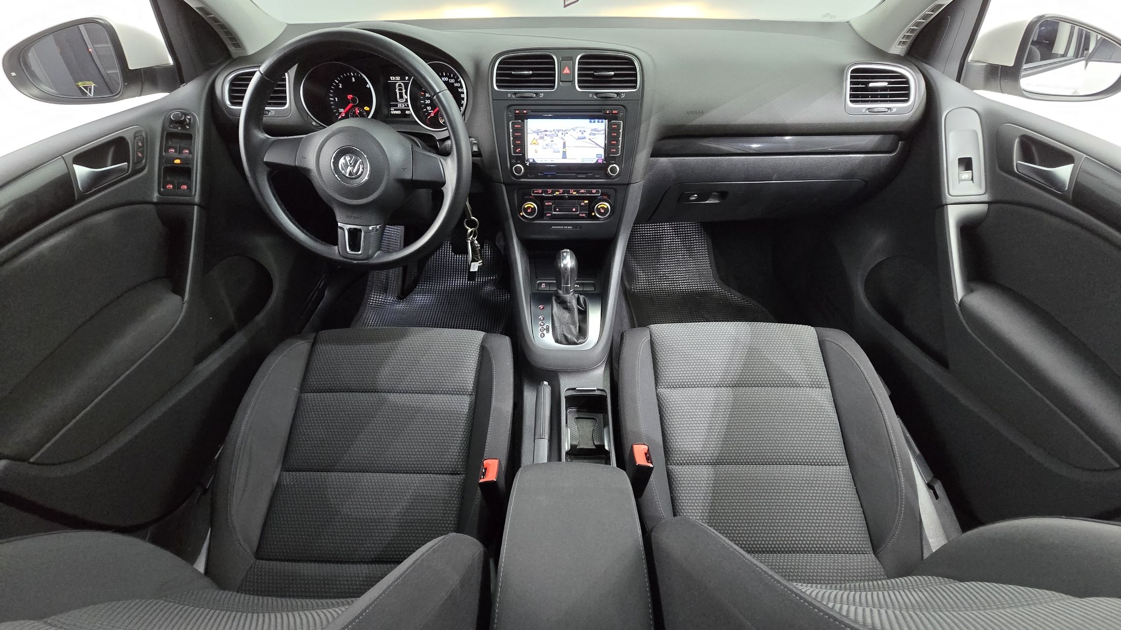 VOLKSWAGEN GOLF 2012