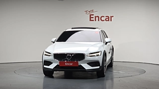 VOLVO V60 CROSS COUNTRY 2019