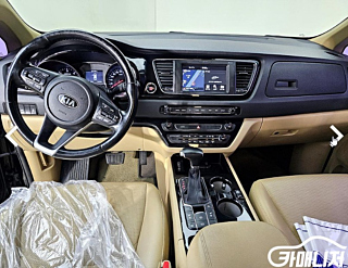 KIA CARNIVAL 2018
