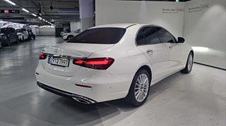 MERCEDES BENZ E-CLASS W213 2023
