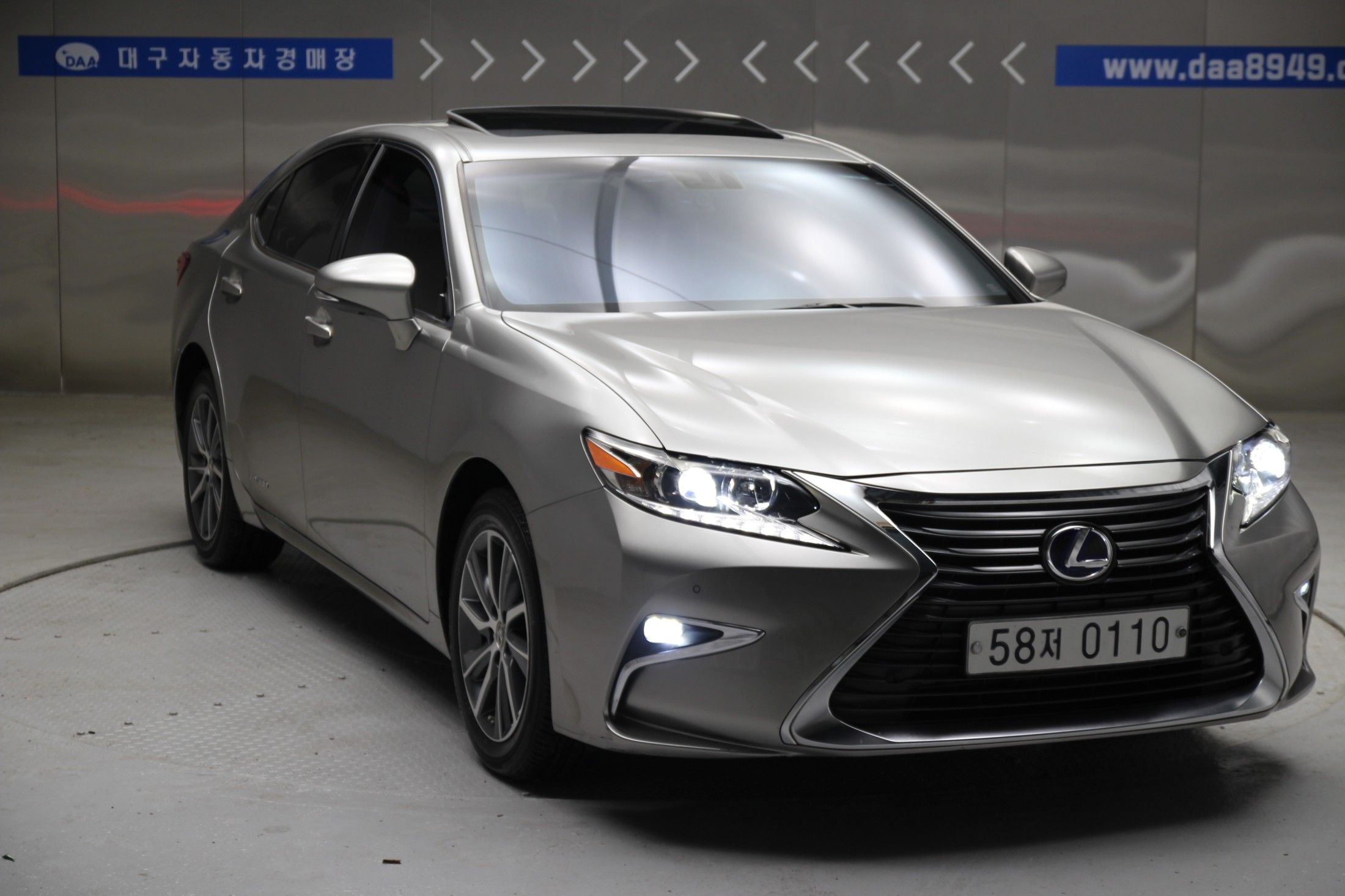 LEXUS ES300H 2016