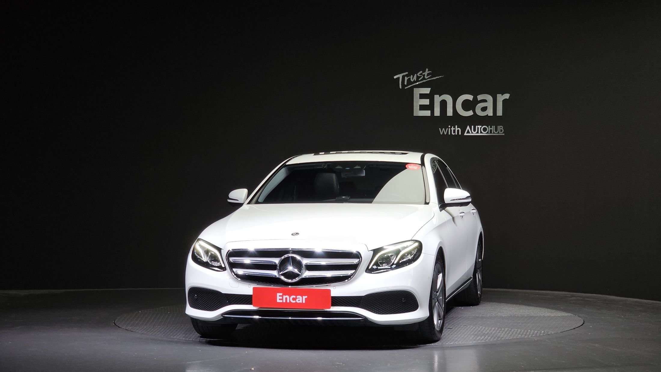MERCEDES BENZ E-CLASS W213 2017