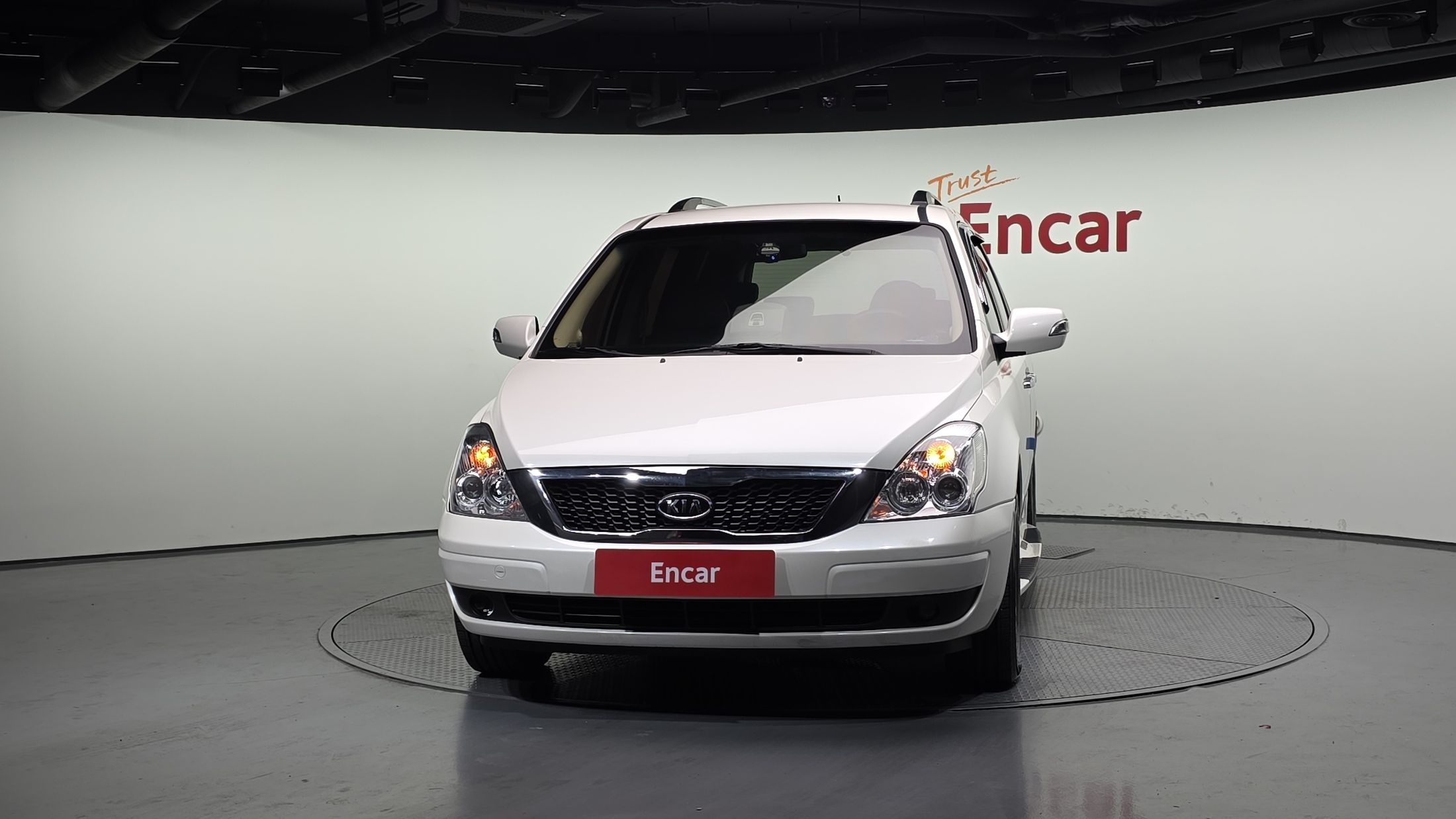 KIA CARNIVAL R 2010