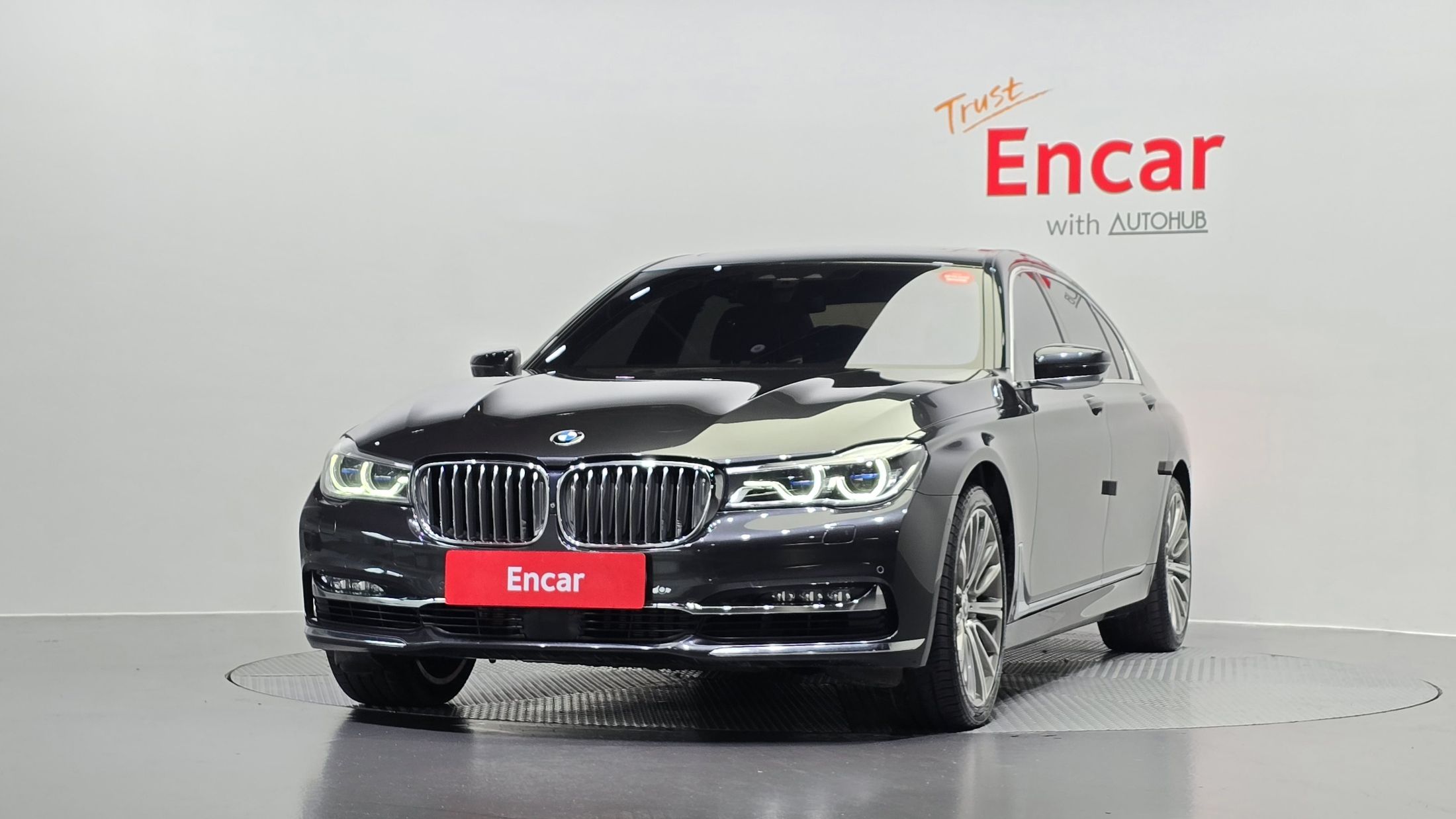 BMW 7-SERIES G11 2016