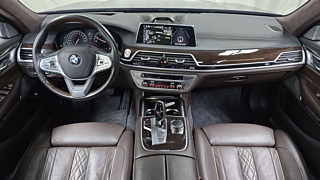 BMW 7-SERIES G11 2016