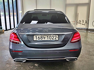 MERCEDES BENZ E-CLASS W213 2020