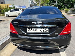 GENESIS EQ900 2017