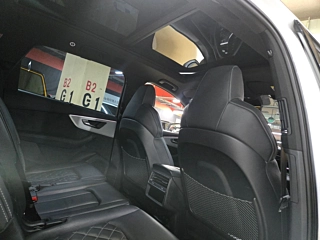 AUDI Q7 4M 2023
