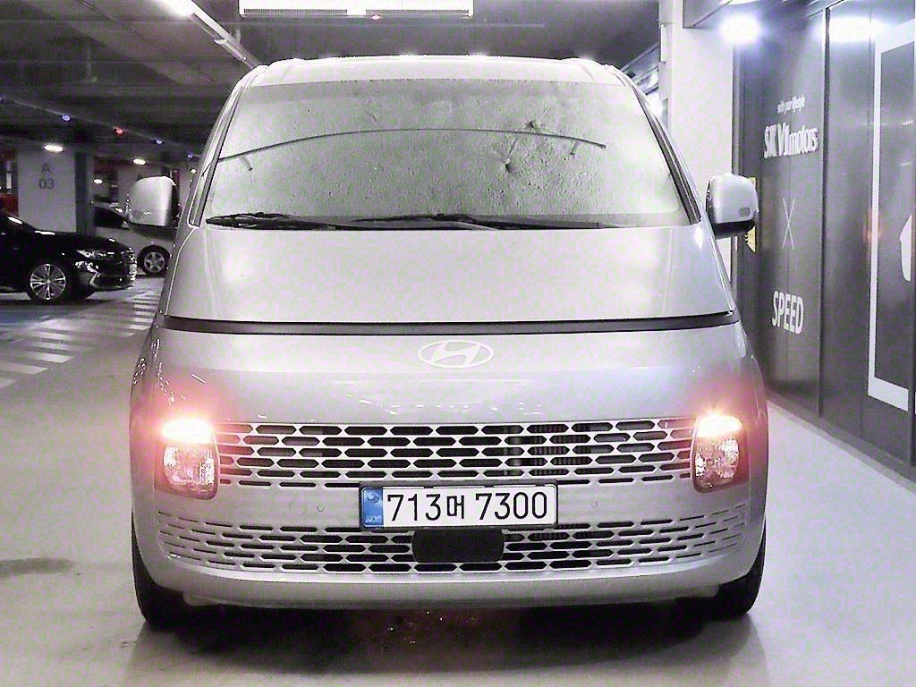 HYUNDAI STARIA 2024