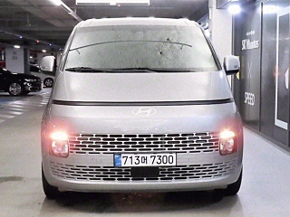 HYUNDAI STARIA 2024
