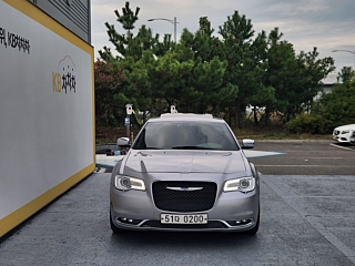 CHRYSLER 300C 2015