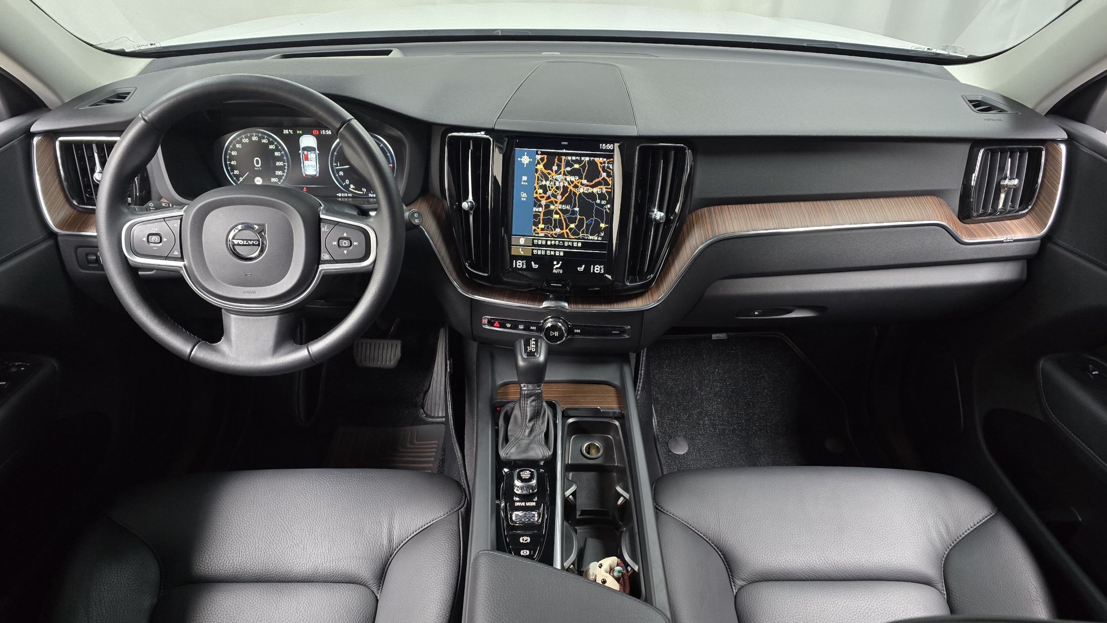 VOLVO XC60 2018