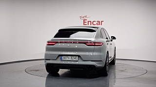 PORSCHE CAYENNE PO536 2022