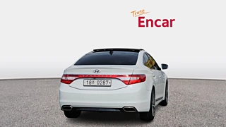 HYUNDAI GRANDEUR HG 2016