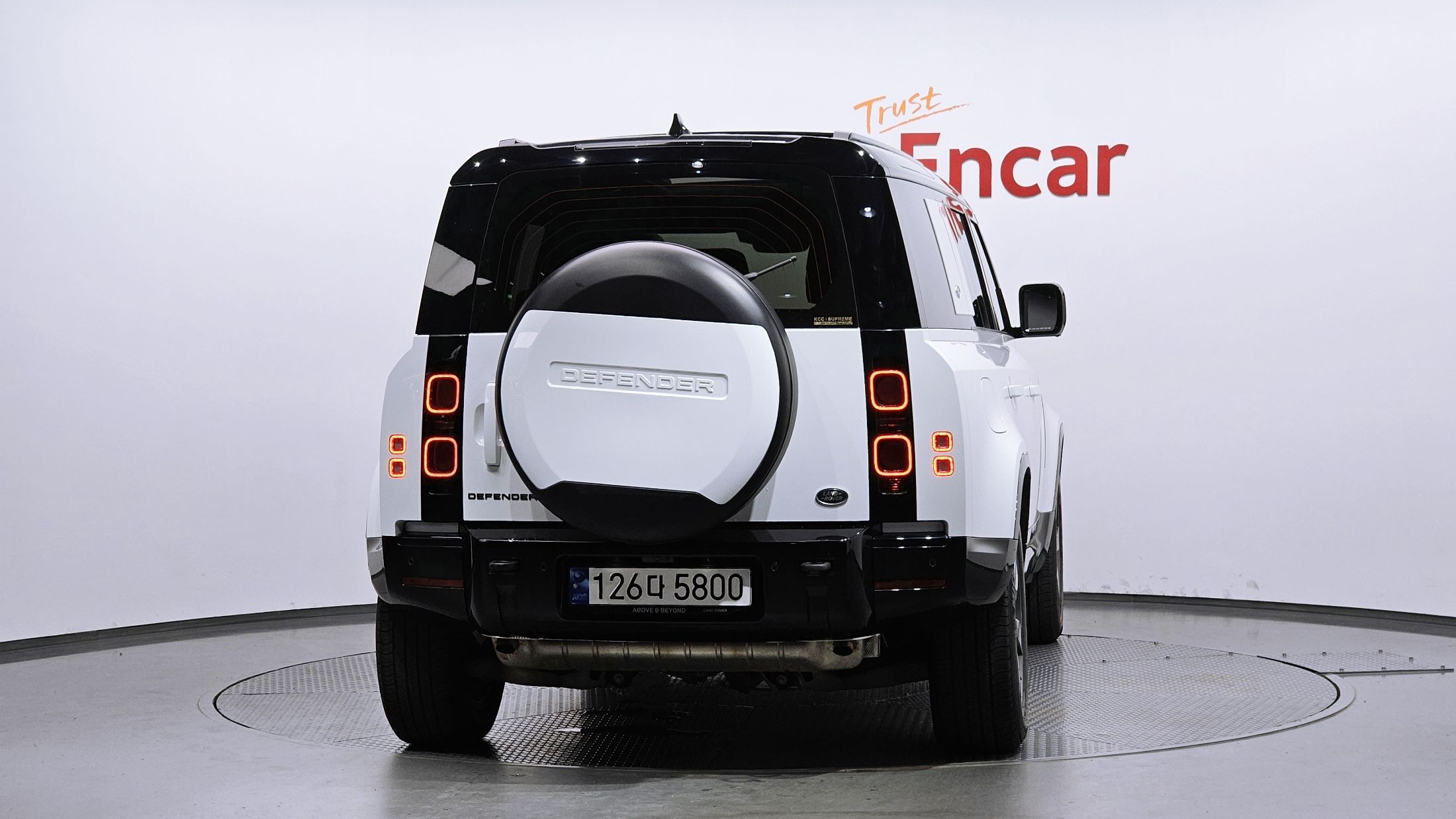 LAND ROVER DEFENDER L663 2023