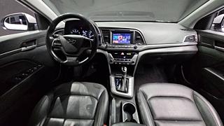 HYUNDAI AVANTE AD 2016