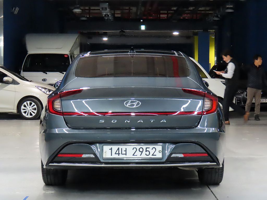 HYUNDAI SONATA DN8 2019
