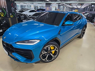 Заказать LAMBORGHINI URUS
