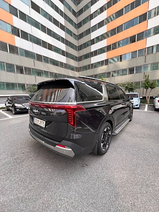 KIA CARNIVAL 2023