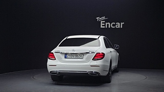 MERCEDES BENZ E-CLASS W213 2020