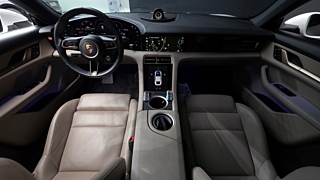 PORSCHE TAYCAN 2023