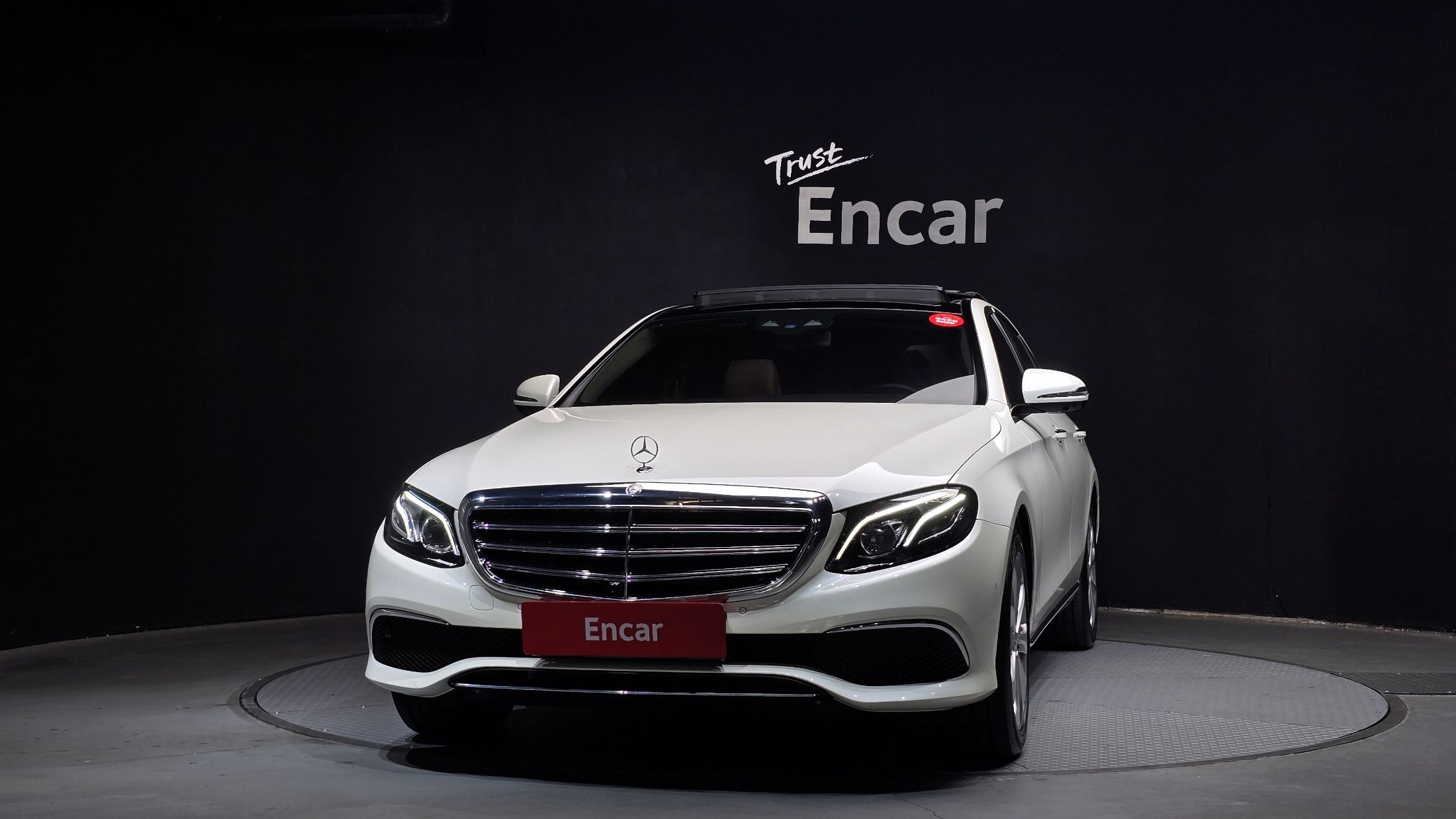 MERCEDES BENZ E-CLASS W213 2017