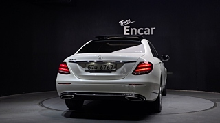 MERCEDES BENZ E-CLASS W213 2017