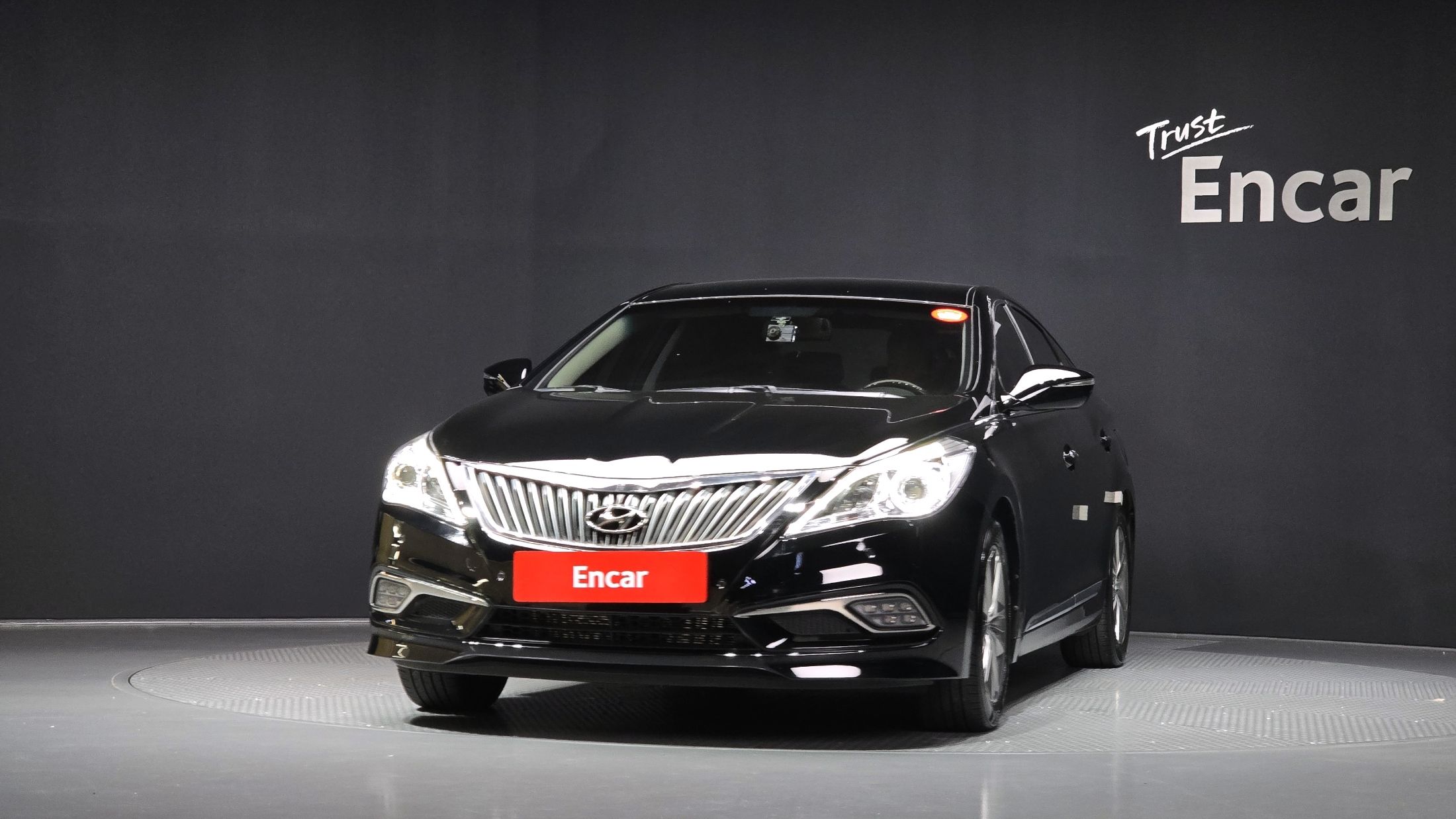 HYUNDAI GRANDEUR HG 2016