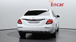 MERCEDES BENZ E-CLASS W213 2018