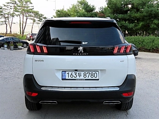 PEUGEOT 5008 2024