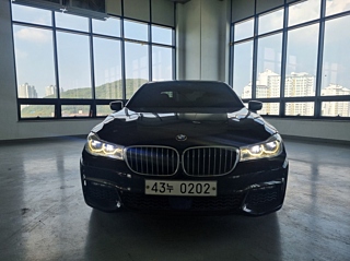 BMW 7-SERIES G11 2016