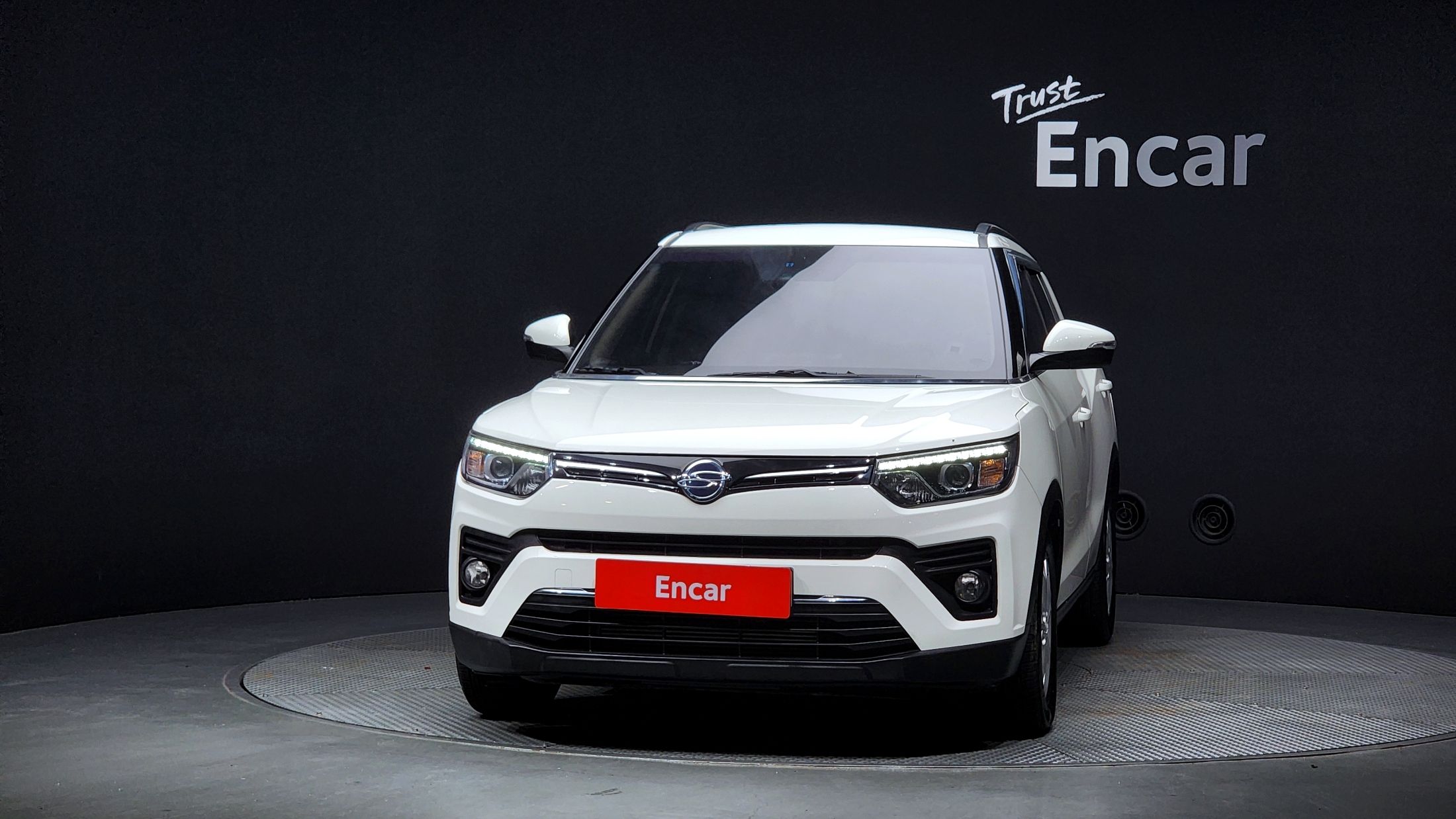 SSANGYONG TIVOLI VERY NEW 2020