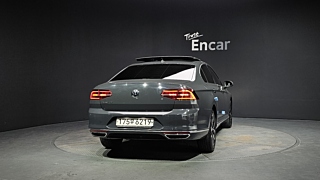 VOLKSWAGEN PASSAT GT B8 2018