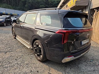 KIA CARNIVAL 2024