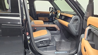 LAND ROVER DEFENDER L663 2024