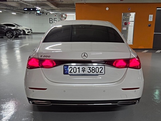 MERCEDES BENZ E-CLASS W214 2024