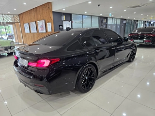 BMW 5-SERIES G30 2021