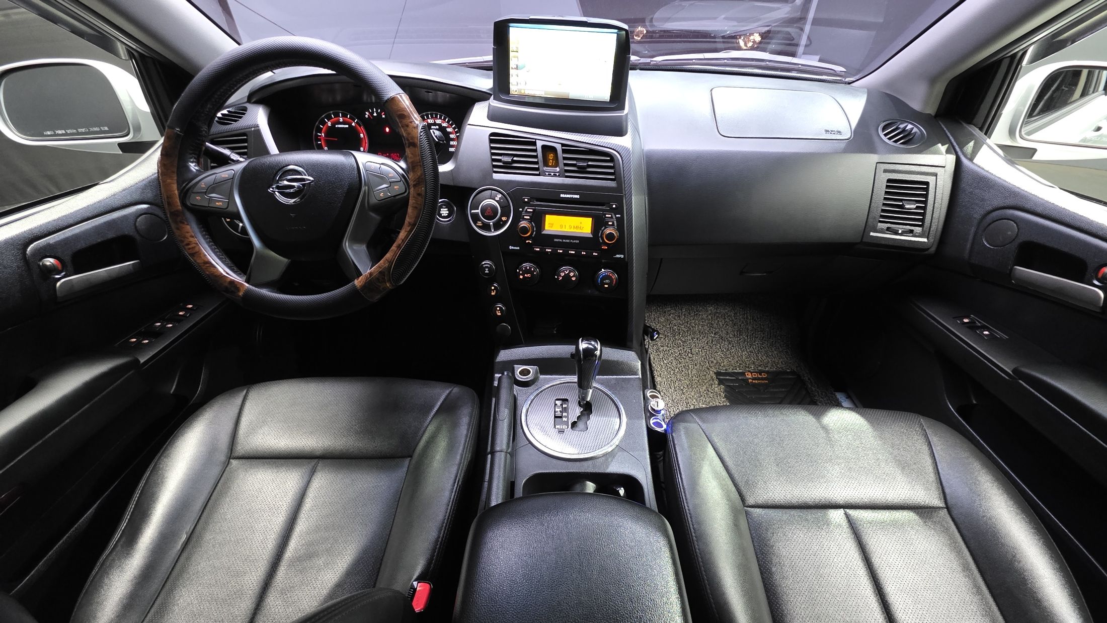 SSANGYONG KORANDO SPORTS 2015