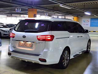 KIA CARNIVAL 2019