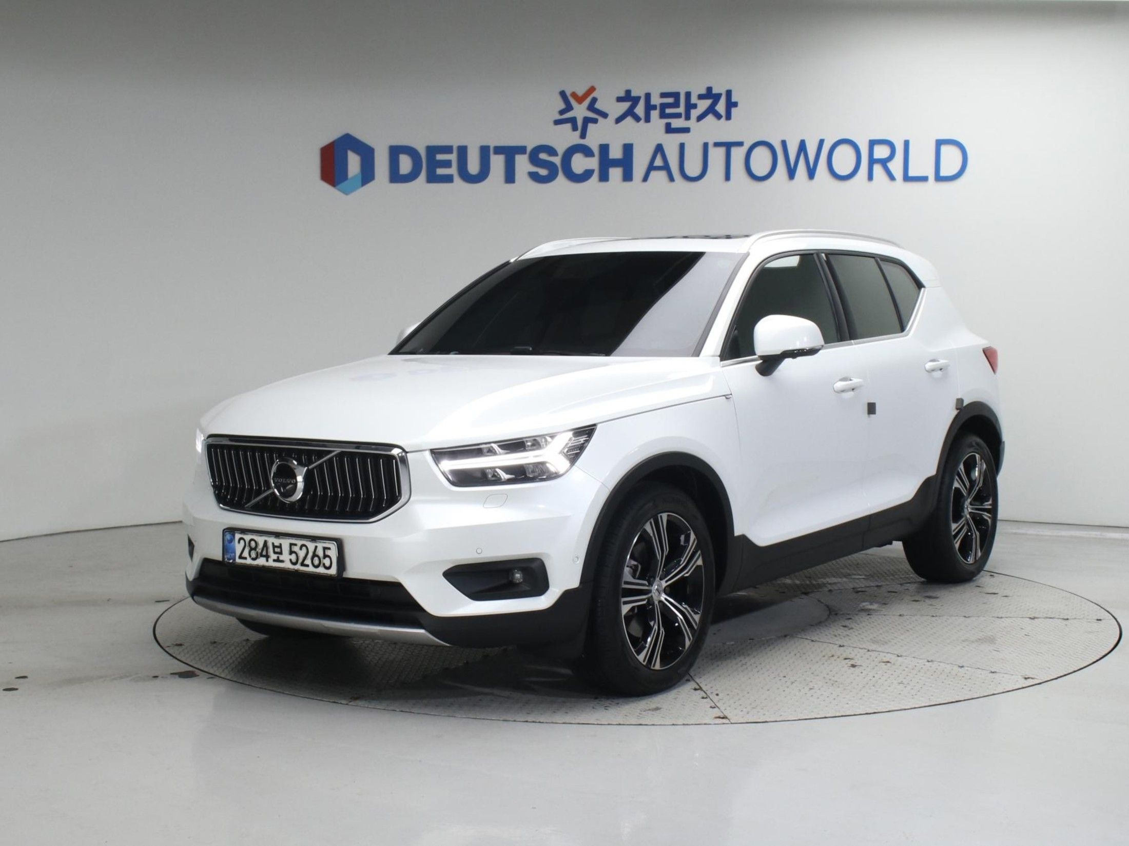 VOLVO XC40 2020