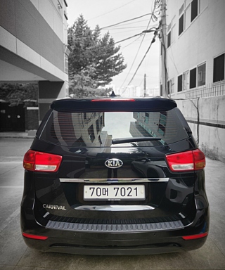 KIA CARNIVAL 2016